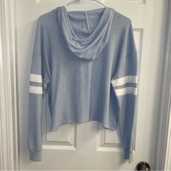 Hollister hooded shirt - Picture 4 of 6